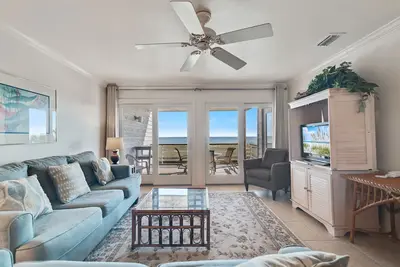 Image de Needle Rush Point C23 | Oceanfront | Walk to FloraBama | 2 Pools | Boat Slips | My Beach Getaways