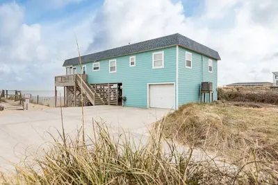 Image de Tambor by the Sea | Oceanfront | South Nags Head | Sleeps 8