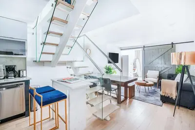 Image de 75-4a Brand new 3br Prime Ues W/D in unit