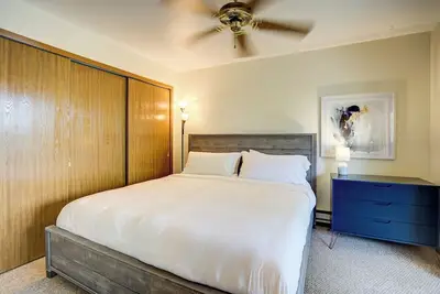 Image de Willy St Pets & Parking. Covered Balcony. Near Park