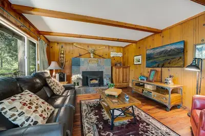 Image de Ponderosa Paradise, Walk To Town, Wraparound Deck, Arcade Cabin