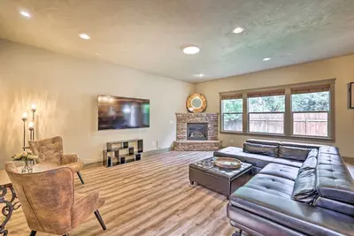 Image de 8 Mi to Bsu & Dtwn: Family-Friendly Boise Home