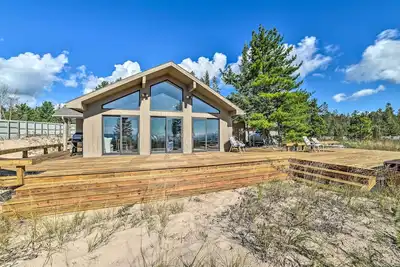 Image de Lake Huron Home w/ Direct Beach Access!