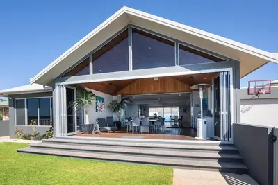 Image de The Deck House Beachfront in Beautiful Busselton