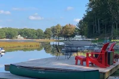 Image de The Red Door Cottage on Big Star Lake, Sleeps 10!