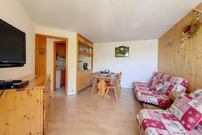 Image de À 100m des pistes de ski, 6ème étage, vue montagne, balcon, télévision, casier à ski, 37m²