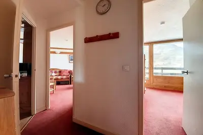 Image de Au pied des commerces, 4ème étage, vue montagne, balcon, télévision, casier à ski, 37m²
