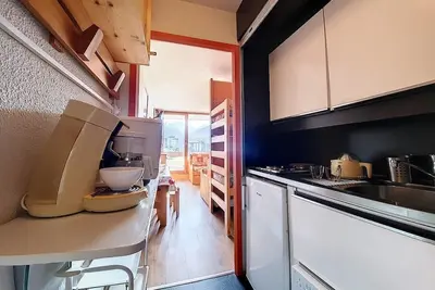 Image de À 100m des pistes de ski, 2ème étage, balcon, télévision, casier à ski, 24m², Les Menuires