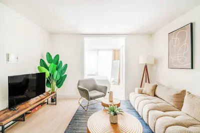 Image de 75-4c New Duplex 3br W/D Elevator Walk to C park