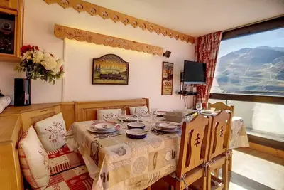 Image de Pied des pistes de ski, 9ème étage, télévision, casier à ski, 60m², Les Menuires