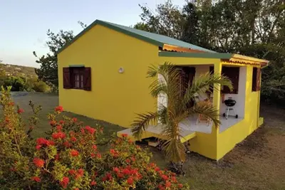 Image de Homerez - Bungalow romantique Ă Deshaies + piscine