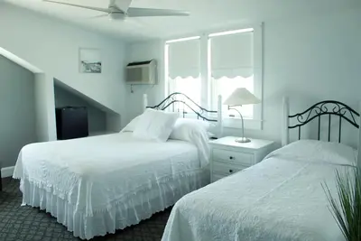Image de By the Sea Guests Bed and Breakfast and Suites - Room 308