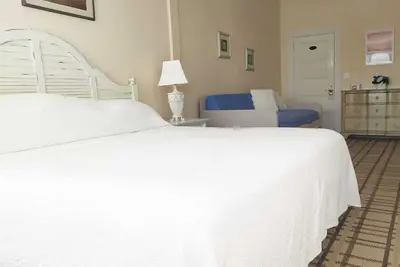Image de By the Sea Guests Bed and Breakfast and Suites - Room 112