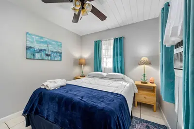 Image de Cozy 2br Cottage in West Palm Beach!