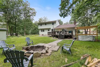 Image de Large home & 5 min to Kalahari, Gather here at Woodland Retreat!