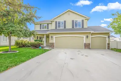 Image de Boise Suburbs + Hottub + Game Room