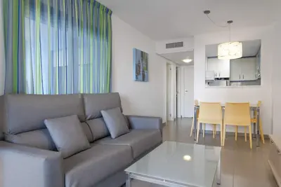 Image de Première ligne / Wifi / Spa / Vues mer / Piscine chauffée / Mascotte