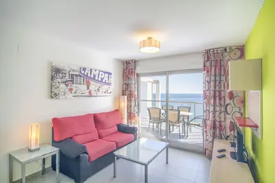 Image de Première ligne / Wifi / Spa / Vues mer / Piscine chauffée / Mascotte