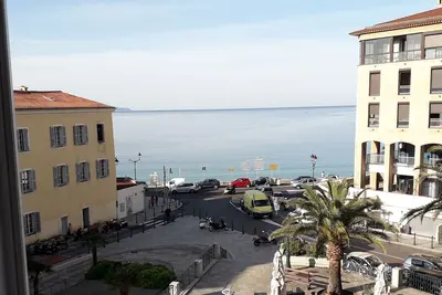 Image de Centre historique - Vue mer et plage Saint François au pied - 2 Ch et 2 Sdb