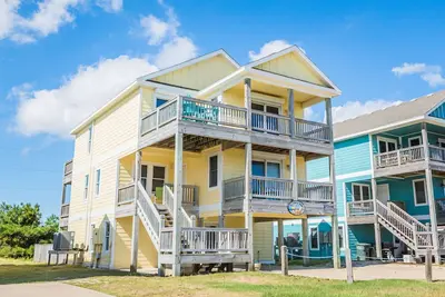 Image de K1232 It's A Shore Thing. Semi-Oceanfront, Private Pool, Rec Room!