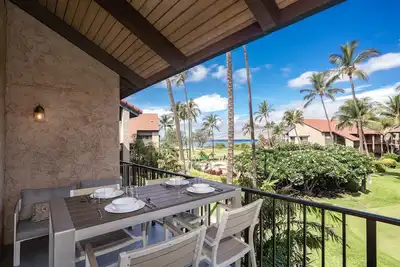 Image de Updated Beachfront Condo with Stunning Views and Resort Amenities Luana Kai C306
