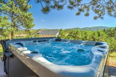 Image de Luxury Getaway|Mountain Views|HotTub & Firepit