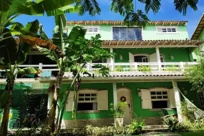 House with pool, snooker and 5 minutes from the beach.