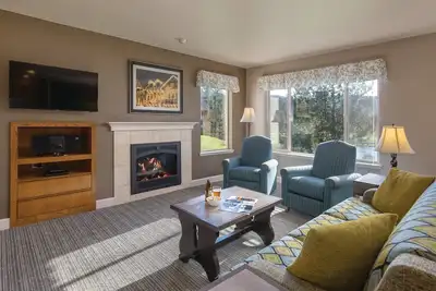 Image de Beautiful Worldmark resort Condo - Walk to town Center