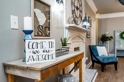 Image de Comfortable Cottage Downtown w\/Fire Pit-Walk to Dining\/Taproom\/Coffee Shop