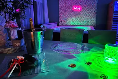 Image de Villa avec jacuzzi et sauna privatif