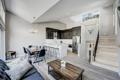 Image de ⭐Executive Mountain Home W\/Stunning Views Brand New!