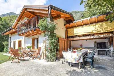 Image de Belle maison à Bagolino avec cuisine