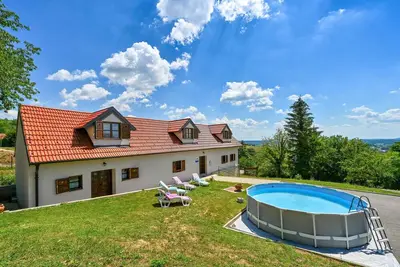 Image de Superbe maison à Breznicki Hum