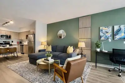 Image de Cozy King Bed 1 Br Home 5min from Dca/Mall/Dc/Grocery Stores - Rare Find