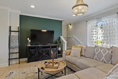 Image de 2-bd condo close to campus, free parking, sleeps 6