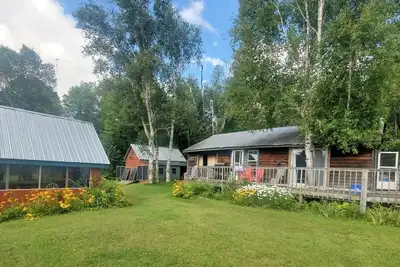 Image de Secluded and serene lakefront cottage
