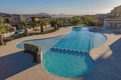 Image de Extraordinary Penthouse + Views & Pool Access