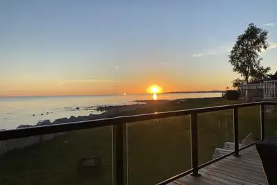 Image de Welcome to Surfside On The Rocks!