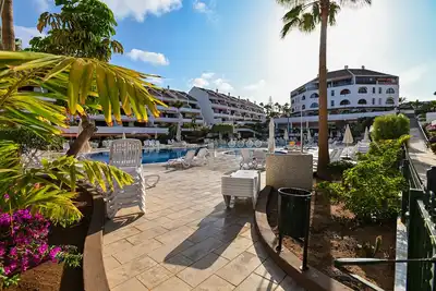 Image de A. Parque Santiago 1-1 bed-pool-sea front location. Sunny.