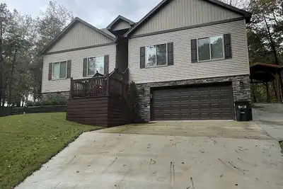 Image de House located on Golf Course, community pools, hiking and Atv trails, close to G