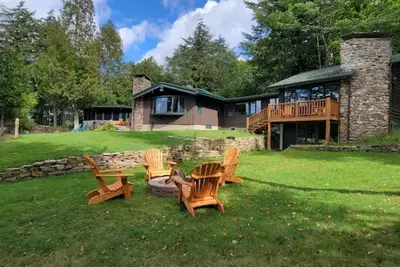 Image de Waterfront, Woods, Dock, Privacy, Pet-Friendly, Sleeps 8