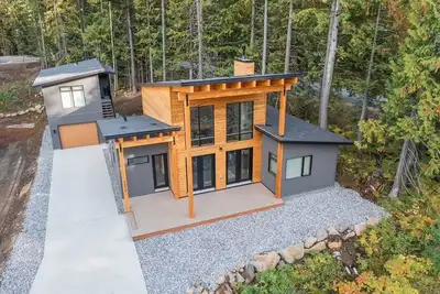 Image de Modern Cabin w/loft walk to ski slopes & trails