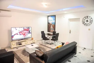Image de Furnished 3 Bedrooms Apart-24Hrs Elect/Wifi/Securi