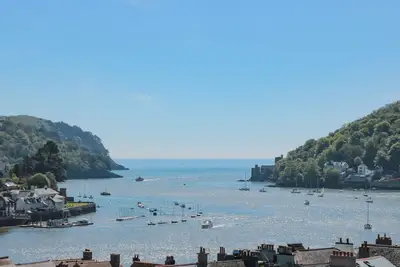Image de 13 Above Town, pet friendly, with a garden in Dartmouth