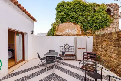 Image de Maison de vacances 'Castle House' avec climatisation, terrasse et jardin