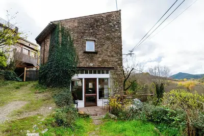 Image de Homerez - Maison charmante à Faugères avec vue sur la montagne