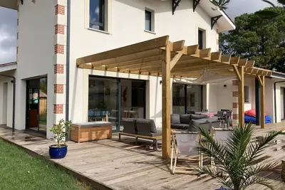 Image de Villa De 4 Chambres Avec Jacuzzi Et Boulodrome Entre Arcachon Et Le Cap Ferret
