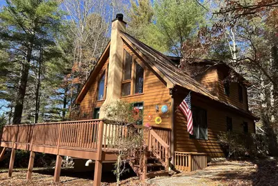 Image de Bluestone Hollow - 3 bedroom home in Valle Crucis with a pool table, fire pit and tons of privacy!