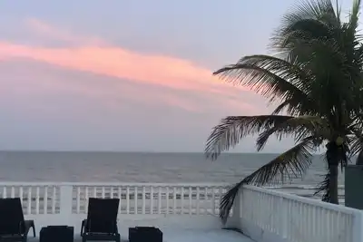 Image de Charming Oceanfront Escape