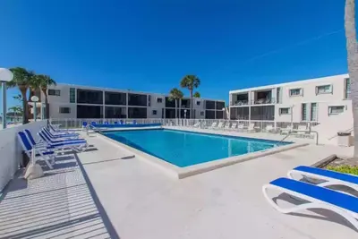Image de Relaxing Garden Condo Oasis / Heated Pool & Ocean #18